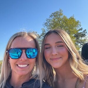 Meet your Posher, Caroline